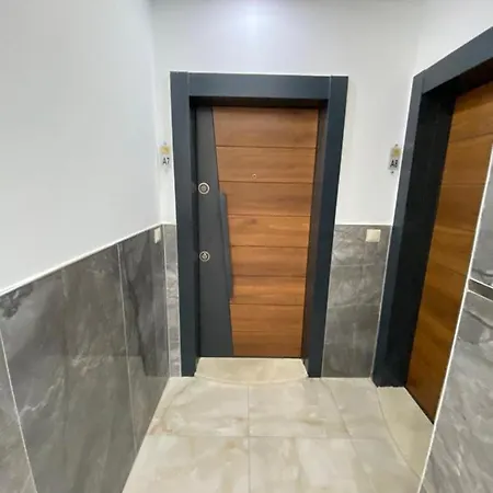 Apartment Brand New 2 Bedroom With Pool Good Location